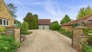 Photo 24- click for photo gallery